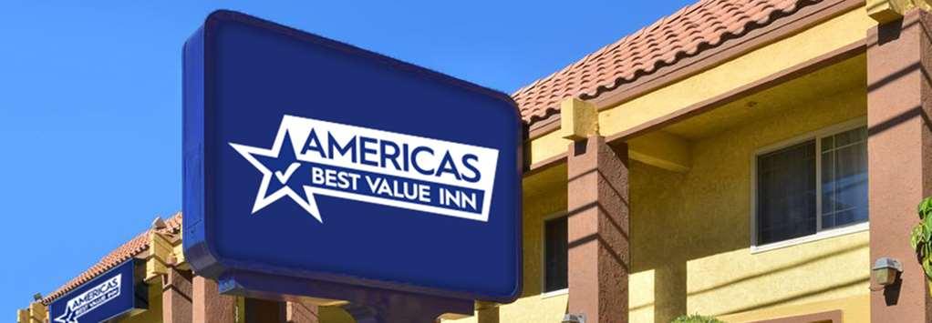 Texas Inn & Suites Pharr/San Juan Экстерьер фото