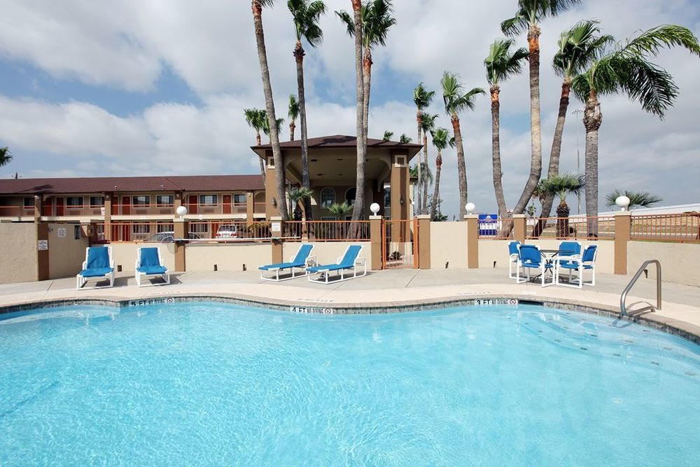Texas Inn & Suites Pharr/San Juan Удобства фото