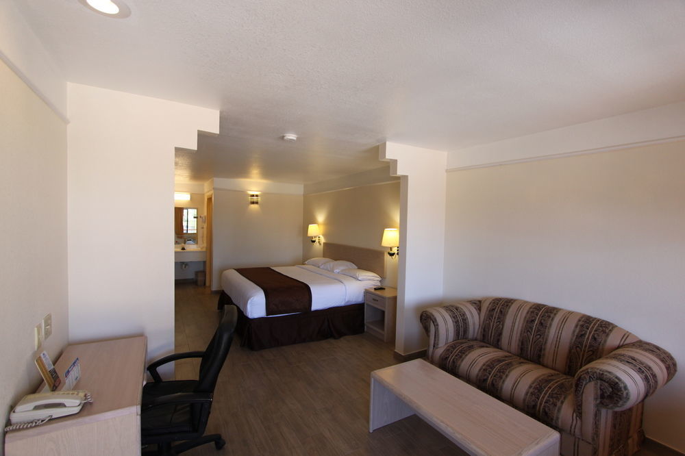 Texas Inn & Suites Pharr/San Juan Экстерьер фото
